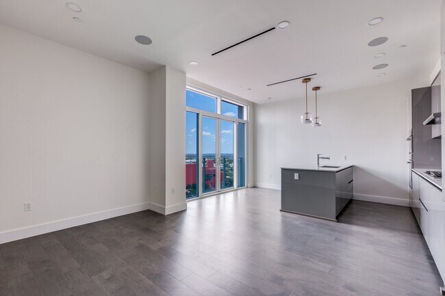 Building Photo - 123 Lexington Ave