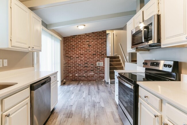 Building Photo - 4807 Warminster Dr