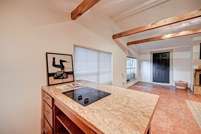 Building Photo - 1612 W Alabama St