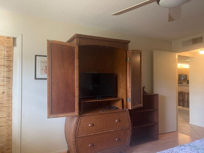 Building Photo - 2BR/2BA Condo in Mission Lakes