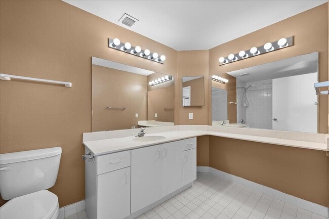 Building Photo - 12556 Woodmill Dr