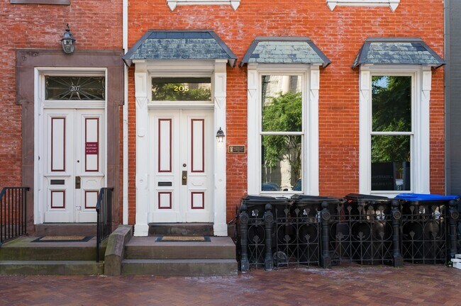 Building Photo - 205 State St