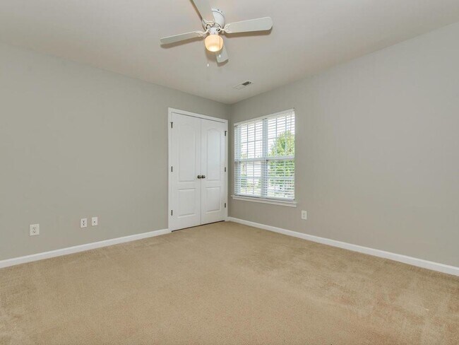 Building Photo - 6322 Adobe Rd