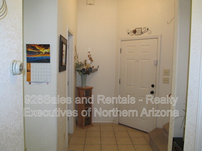 Building Photo - 6428 N Conrad Ln