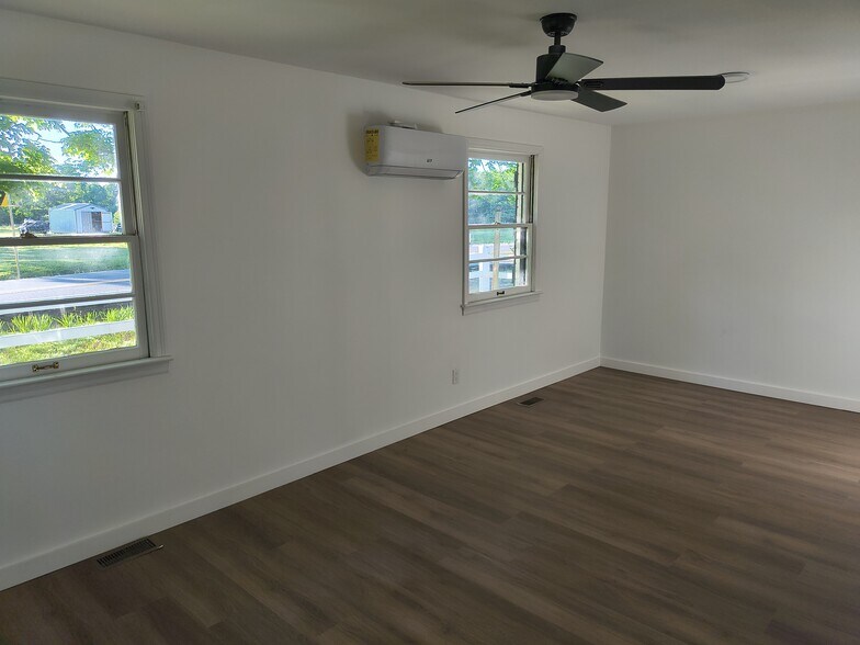 Building Photo - 2175 Woodruff Ave