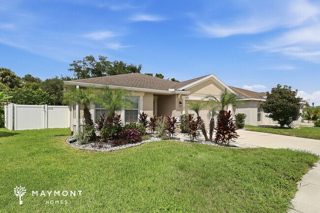 Building Photo - Inviting Gibsonton Home