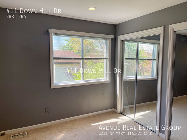 Building Photo - 411 Down Hill Dr Amazingly remodeled 2 bed...