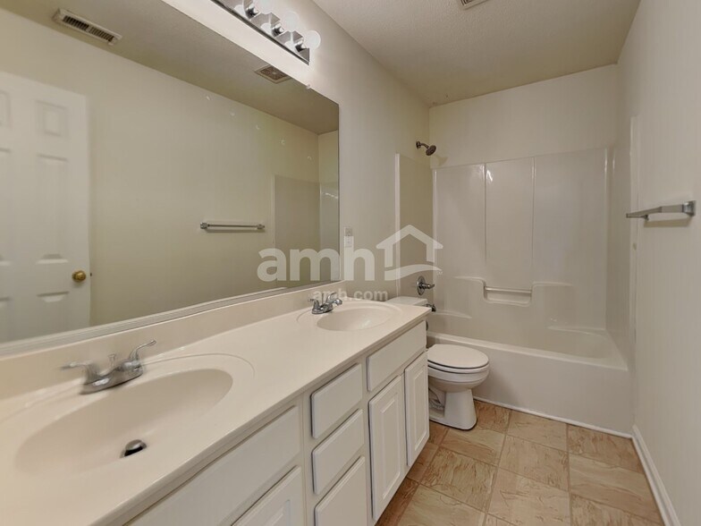 Building Photo - 120 Birch Hill Ct