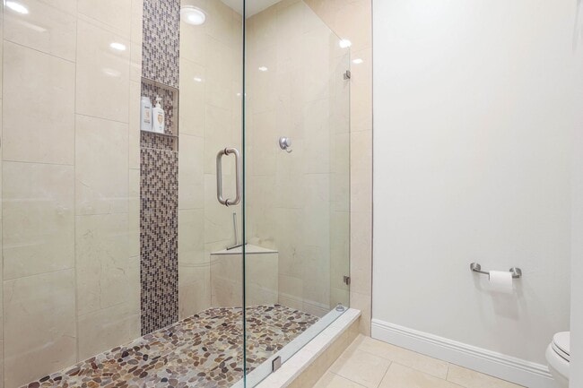 Building Photo - Georgian-Style Townhome Located At Bishops Court at The Oaks Preserve!