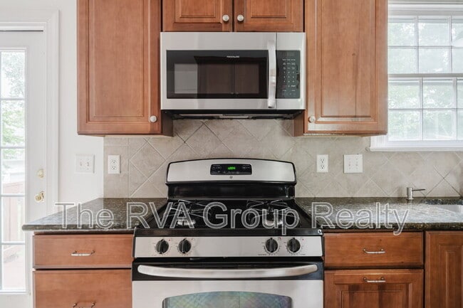 Building Photo - 10075 Aragon Dr