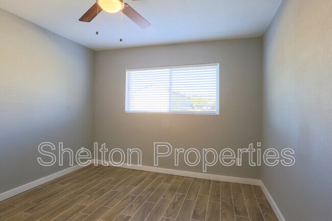 Building Photo - 1747 E Virginia Ave
