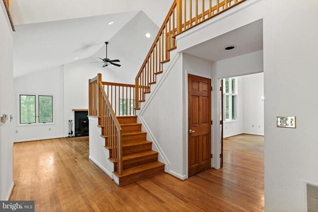 Building Photo - 12624 Golden Oak Dr