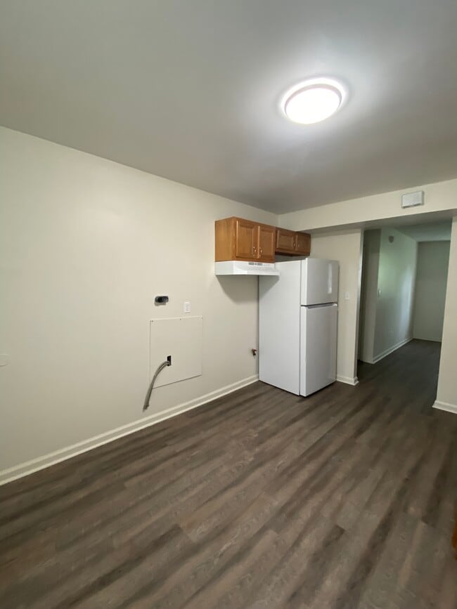 Building Photo - 1543 Hubbard Rd