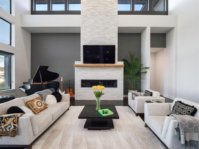 Building Photo - 14900 Copper Ridge Ln