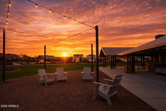 Building Photo - 2353 E Castanets Dr