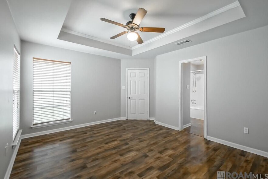 Building Photo - 3437 Myrtle Grove Dr