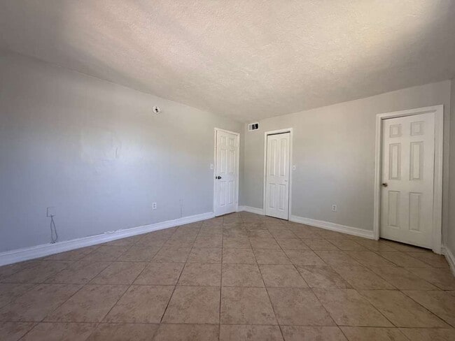 Building Photo - 516 NW 179th St