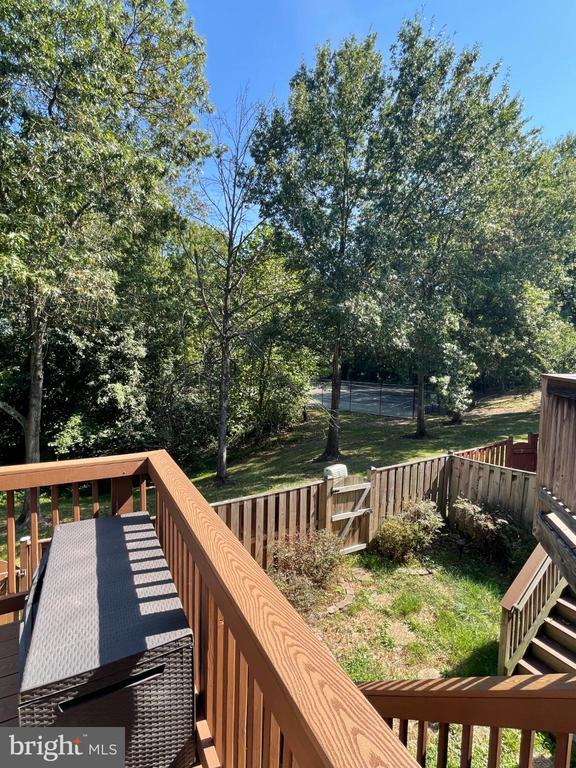 Building Photo - 8605 Pin Oak Dr