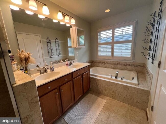 Building Photo - 1604 Sebring Ct