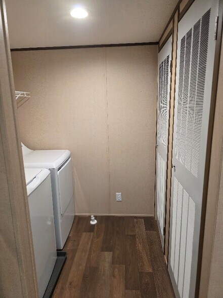 Building Photo - 27 Sam Doyle Dr