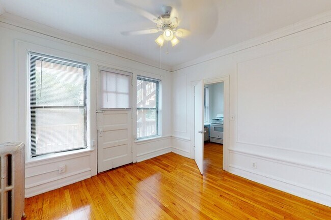 Floorplan - 5300-5308 S. Greenwood Avenue