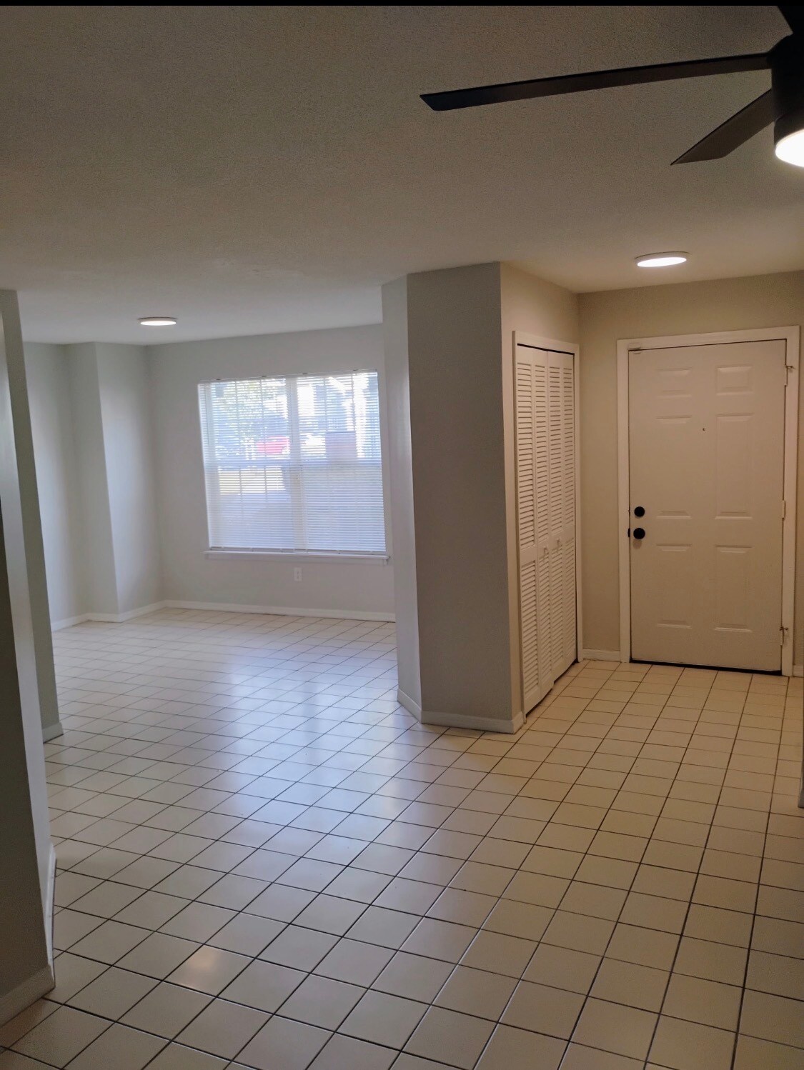 Building Photo - 3723 South Lake Orlando Pky