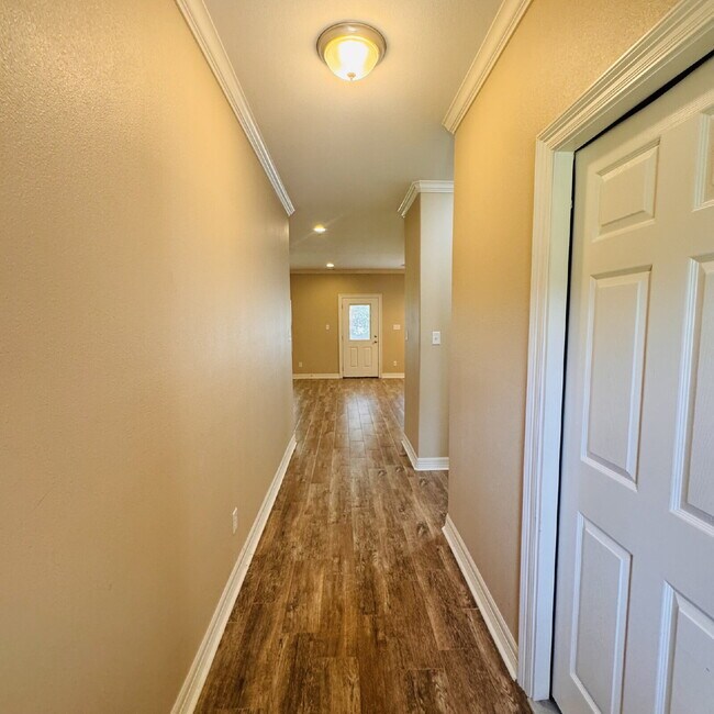 Building Photo - Spacious Duplex Now Available in Orange, TX!