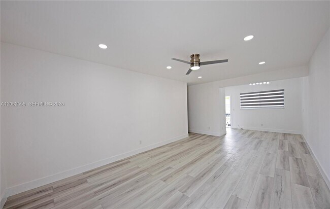Building Photo - 350 75th St