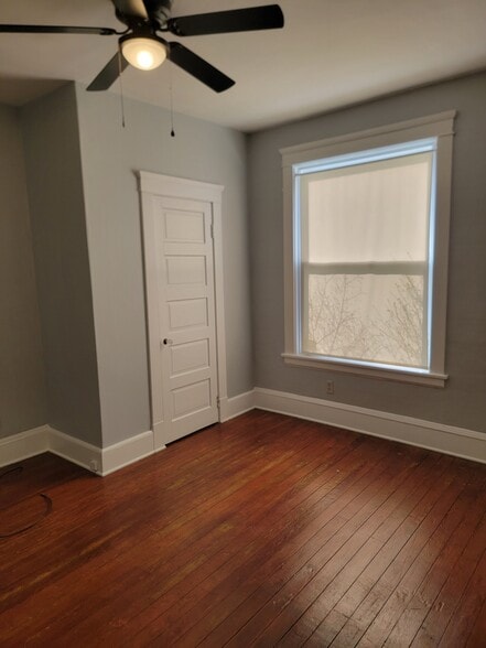 Building Photo - 106 Logan St