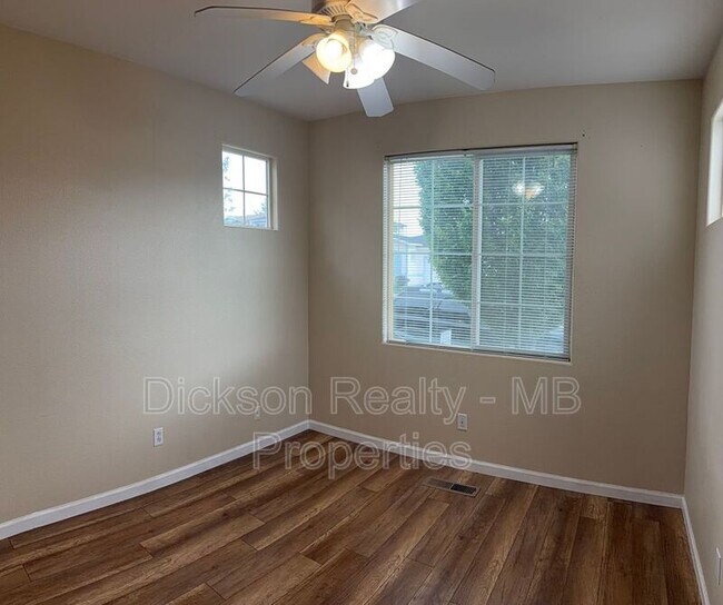 Building Photo - 2388 Sapphire Ridge Way