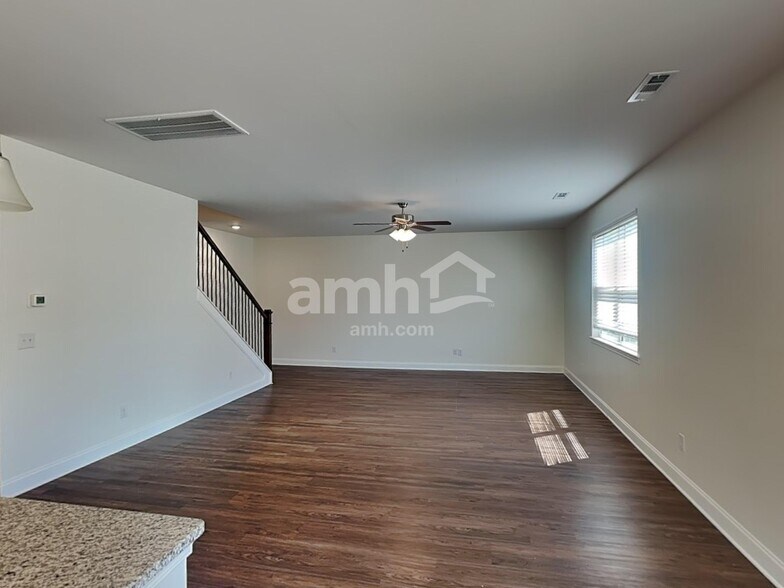 Building Photo - 4034 Birchfield Pl