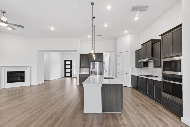 Building Photo - 1568 River Pt Dr