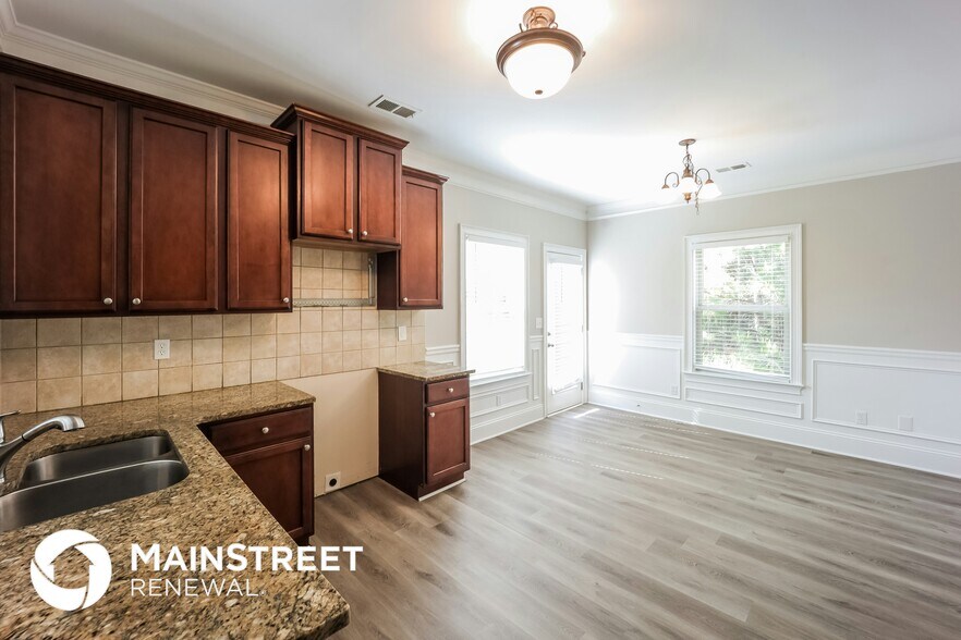 Building Photo - 213 Chert Way