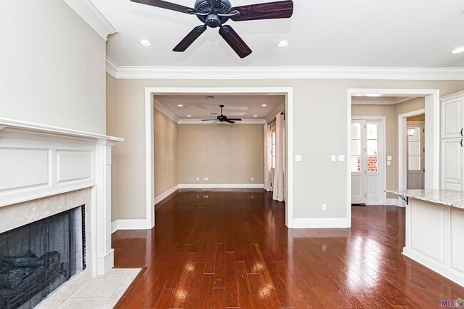 Building Photo - 7402 Elderberry Ave