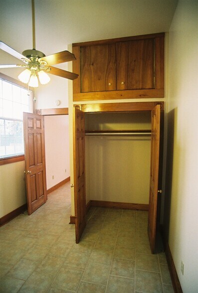 Large closets in bedrooms - 2039 Valence St