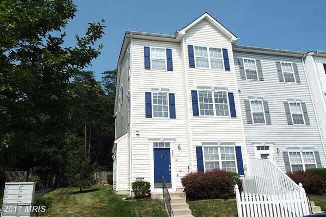 Building Photo - 8025 Brookstone Ct