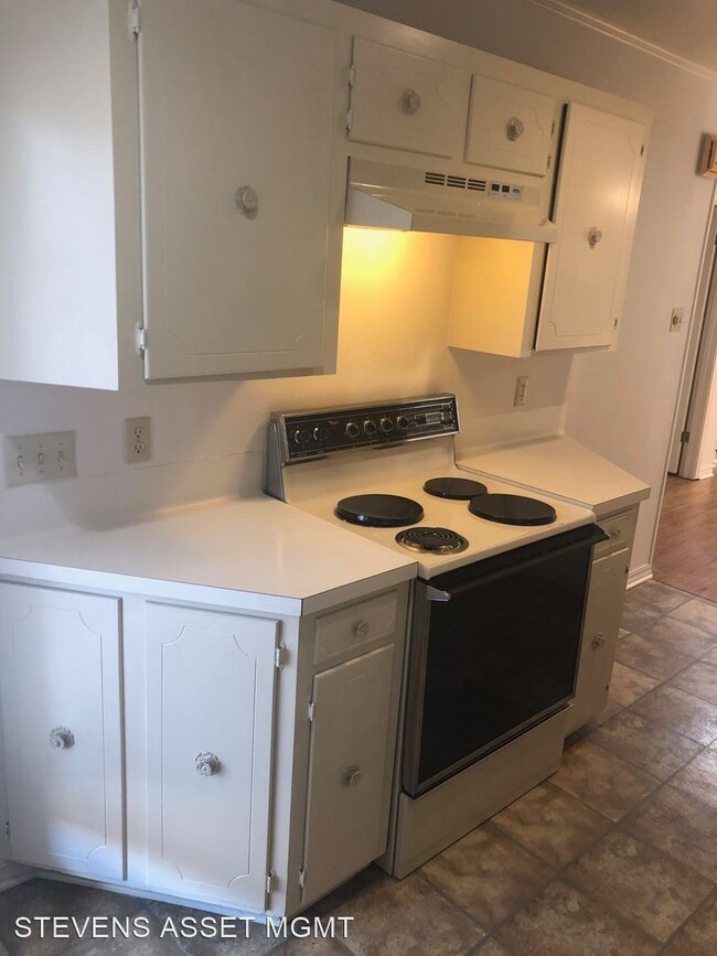 Building Photo - 1 br, 1 bath House - 3253 Eastwood Drive