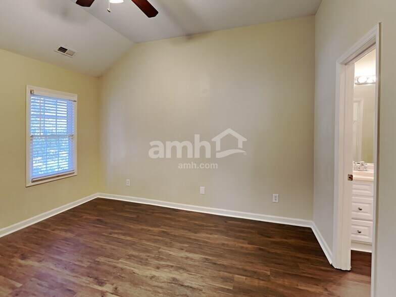Building Photo - 2200 Bay Creek Ct