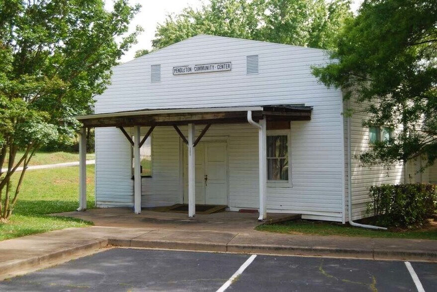 Building Photo - 335 Noble Ln