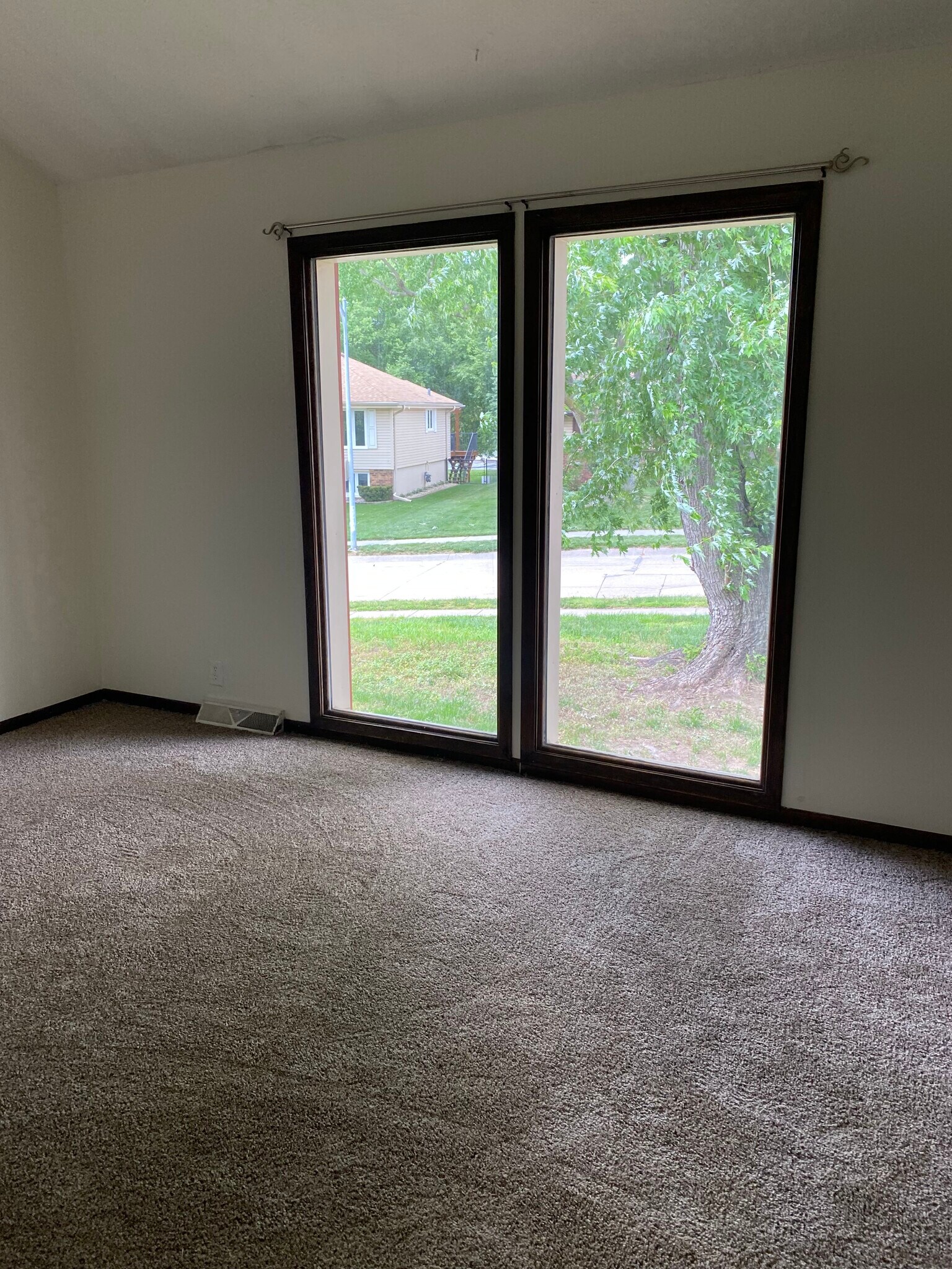 Building Photo - 2129 N 122nd Cir