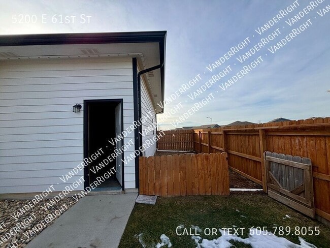 Building Photo - 5200 E 61st St