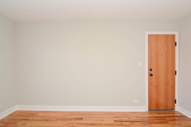 Building Photo - 2737 N Mildred Ave