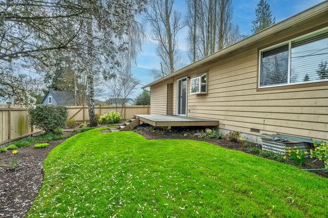 Building Photo - Lynnwood Duplex