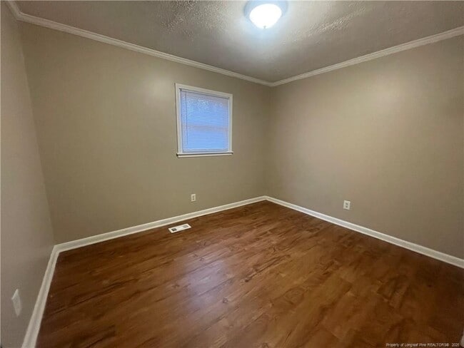 Building Photo - 1025 N Hill Rd