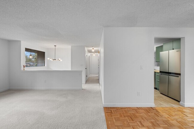 Building Photo - 3bd/1.75ba Mountlake Terrace Home