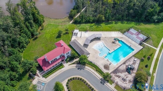Building Photo - 8090 Manton Ct