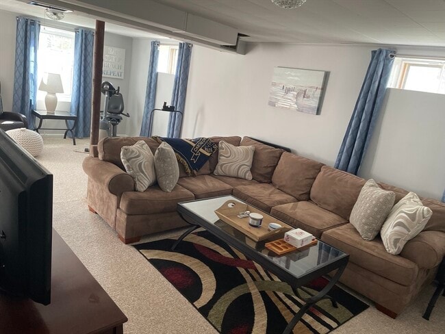 Building Photo - 137 Norton St