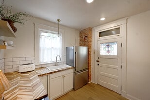 Building Photo - 2902 Eggers Pl