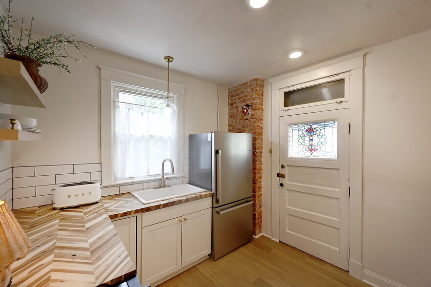 Building Photo - 2902 Eggers Pl