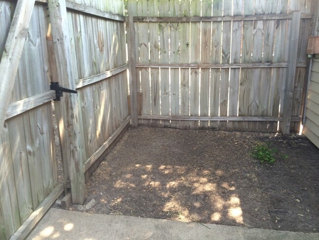 Building Photo - 2603PR